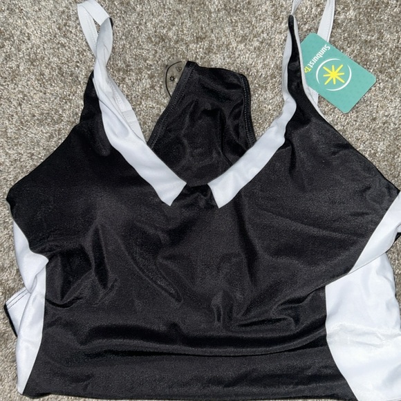 SUNBURST TAN ONE PEICE BATHING SUIT VERY FLATTERING - Picture 4 of 5